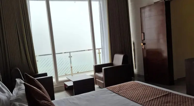 Merjins Paraiso, Rezerwuj Hotel Vagamon Nowe Delhi