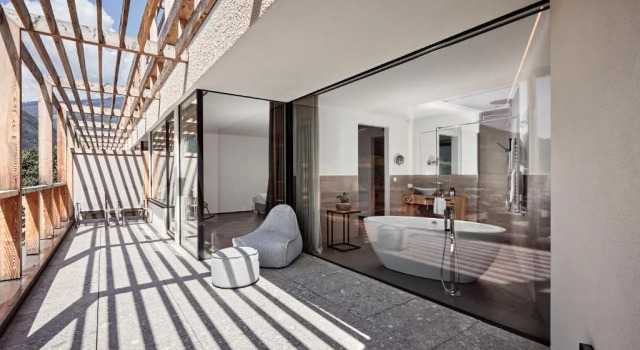 Люкс byHaller Suites & AO Restaurant