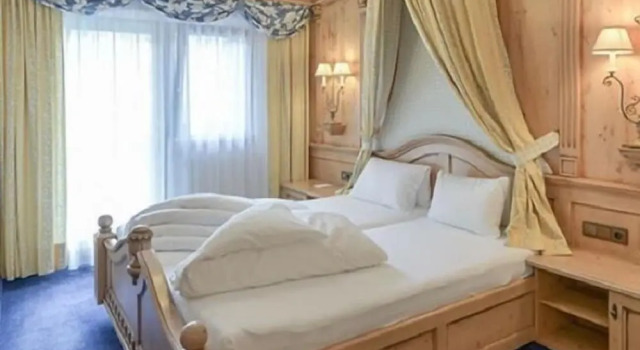 Люкс Superior с балконом Regina Hotelsuites