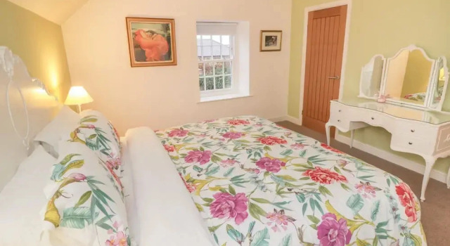 May Cottage, Rezervați Casă de vacanță Hoteluri în Yorkshire Moors cu parcare, Parcare