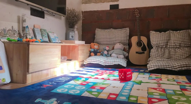 Kinmen redbrick houses across Hope, Book Hotel Huli 