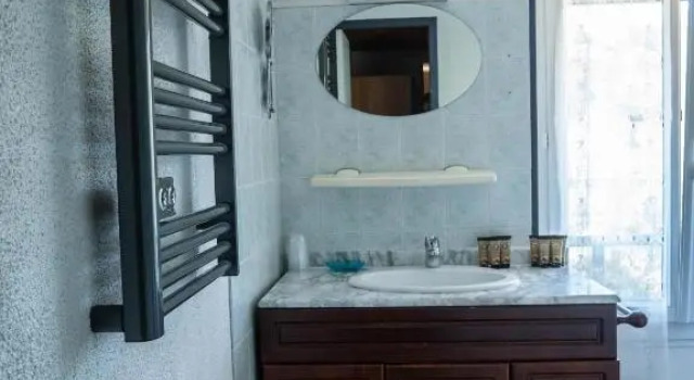 Четырёхместный номер Standard Hotel Beau Rivage