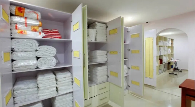 Hotel Vkj International, Book Hotel Kuttampuzha New Delhi