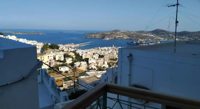 Апартаменты Azura, traditional residence in Ano Syros