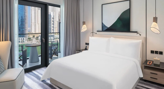 Люкс Deluxe с балконом и с видом на гавань Vida Dubai Marina & Yacht Club