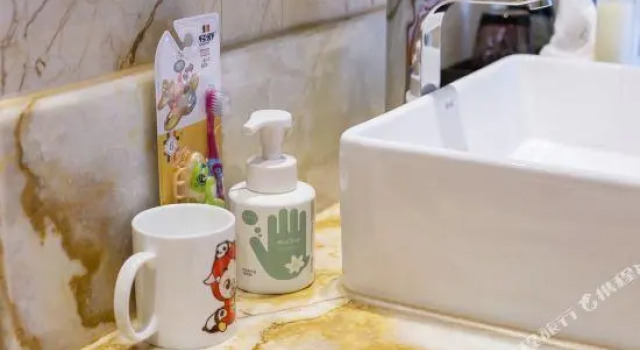 Люкс Business Jinchen Hotel (Hangzhou Huanglong Sports Center)
