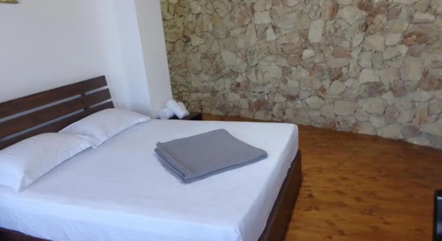 Трёхместный номер Standard с балконом Hotel Demaj
