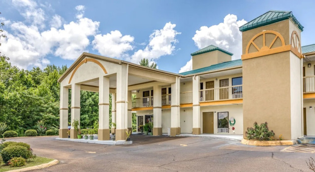 Rodeway Inn & Suites Grenada, Book Hotel Hoteller i Grenada med parkering, Parkering