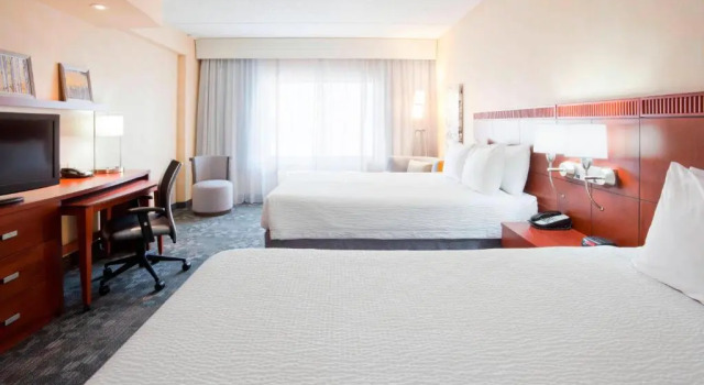 Четырёхместный номер Standard Courtyard by Marriott Rochester Mayo Clinic Area/Saint Marys