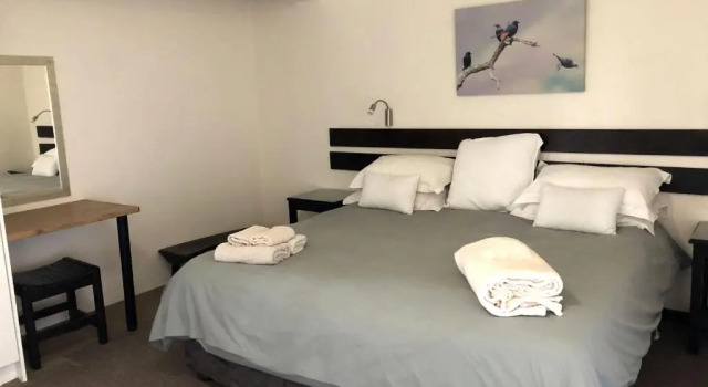 Апартаменты Superior Hills and Dales Accommodation