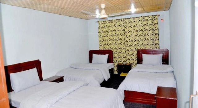 Regency Lodge Skardu, Забронировать Отель Отели Скарду с парковкой, Парковка