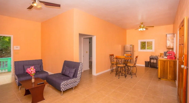 Rivera's Beach House - Ground Floor 1 Bedroom Apts
