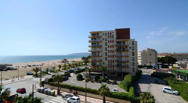 Cap Castell 8-A