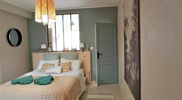 Апартаменты T2 G dans maison en centre ville avec jardin ideal couple curistes