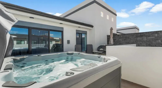 Sunset Ridge - Private Hot Tub Resort Amenities