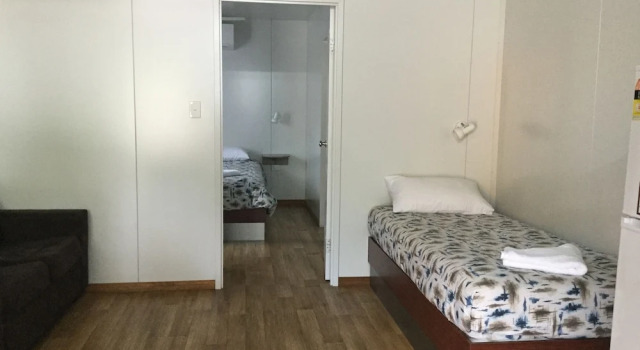 Люкс Superior Charters Towers Tourist Park