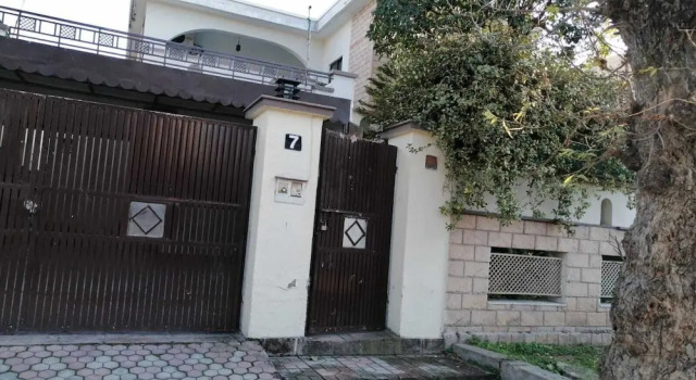 Partridge inn Guest House, Book Guesthouse Hotels in Islamabad with Parking, Parking