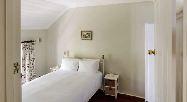 Коттедж Wollaston House by the BnB Collection