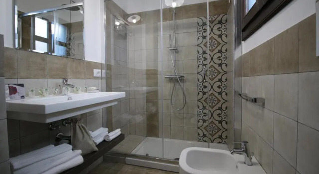 Четырёхместный номер Classic Ghivine Albergo Diffuso