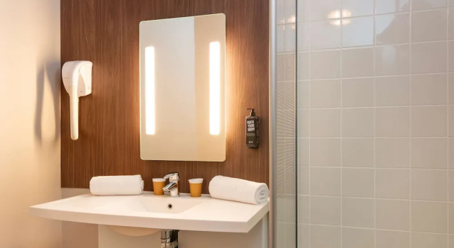 Четырёхместный семейный номер Standard IBIS STYLES Rouen Parc Expos Zenith