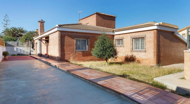 Elegant Villa in La Manga With Patio, Book Villa La Manga del Mar Menor Costa Cálida