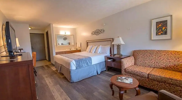 Двухместный номер Standard с балконом Townsend River Breeze Inn