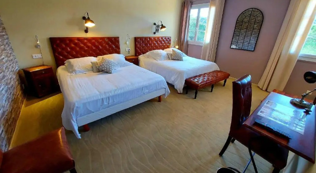 Четырёхместный номер Standard Hôtel Les Hauts de Mourèze