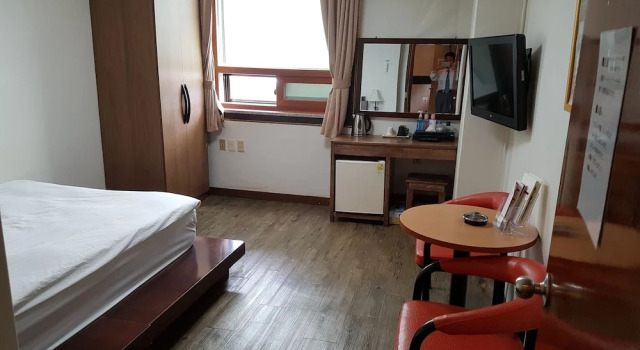 Standard cameră Youngbin Hotel