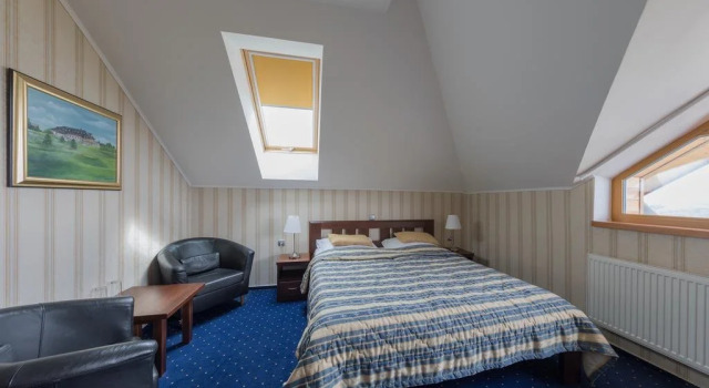 Hotel Krušnohorský Dvůr, Buchen Sie Hotel Dubí Region Ústí