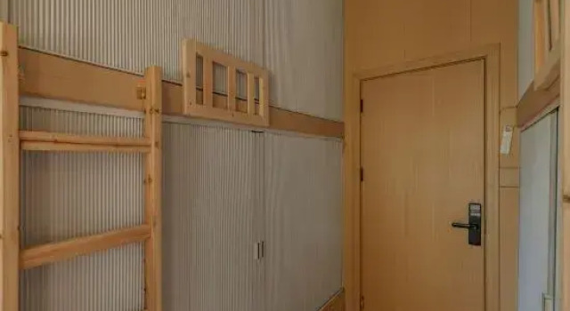 Кровать в общем номере (женский номер) Jishan Bookstore·Tiantai River View Youth Hostel