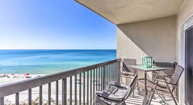 Апартаменты c 1 комнатой с балконом Panama City Beach Retreat w/ Pool & Ocean Views!