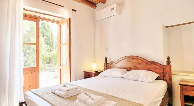 Simeon Estate in Drouseia, Book Hotel Droushia Pafos