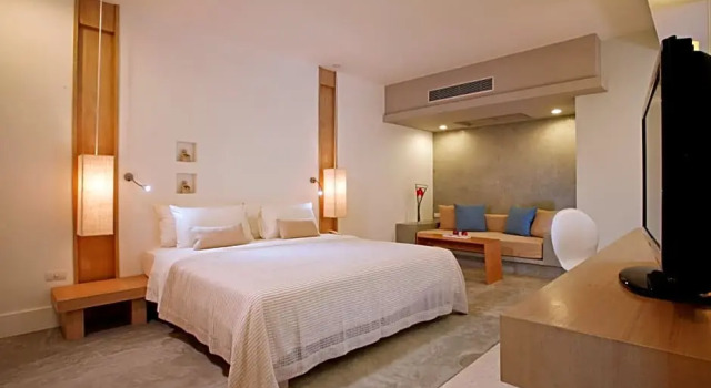 Двухместный номер Deluxe с видом на бассейн Ramada by Wyndham Phuket Southsea