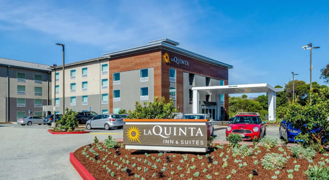 Номер Standard La Quinta by Wyndham San Francisco Airport North