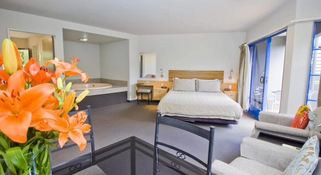 Семейная студия с балконом Clearwater Motor Lodge