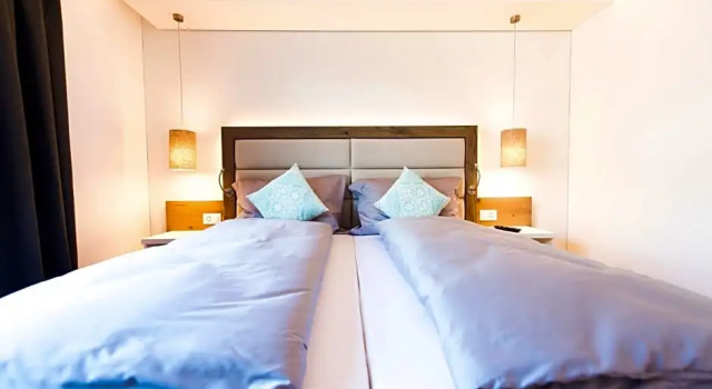 Номер Standard с балконом Hotel Tilia - Self Check-in