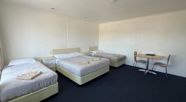 Четырёхместный семейный номер Standard c 1 комнатой Heyfield Motel and Apartments
