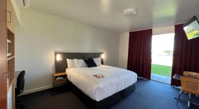 Трёхместный номер Standard Country Roads Motor Inn