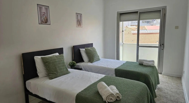 Коттедж Light Spacious Almada Apartment