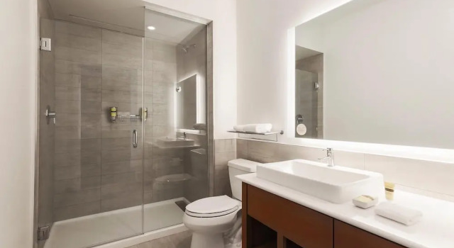 Люкс Element by Marriott Ontario