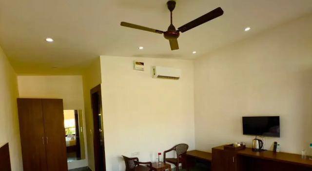 Lampost Boutique Hotel, Rezerwuj Boutique Hotel Hotele w North Goa z parkingiem, Parking