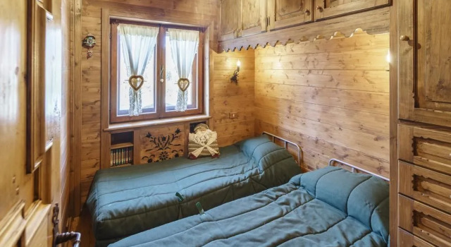 Chalet of Hearts nel bosco di Pocol, Забронировать Шале Col Венето