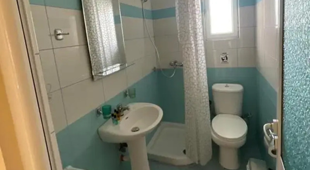 Четырёхместный номер Standard с балконом и с красивым видом из окна Prishtina Hotel Sarande