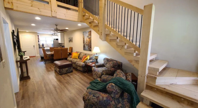 Paradiso Italiano 3 Bedroom Townhouse, Book Hotel Forsyth USA