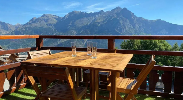 Апартаменты Appartement Montagne Puy Saint Vincent 1800 - Résidence Dame Blanche