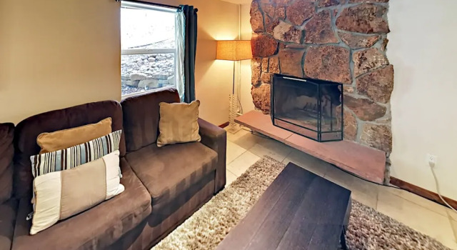 Mountain Studio in Vail w/ Shared Hot Tub by RedAwning, Забронировать Дом для отпуска Отели Вейл с парковкой, Парковка