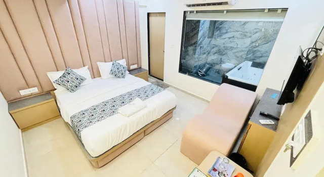 Hotel Sun Icon, Забронировать Отель Ахмадабад штат Гуджарат