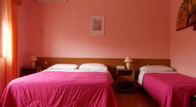 Трёхместный номер Standard с балконом Hotel Maremonti