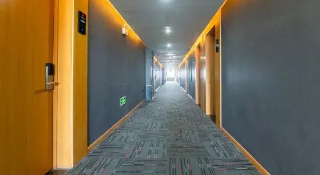 Shankee Chain Hotel (Bozhou Railway Station Wanfu Grand Market), Prenota Hotel Hotel a Anhui con parcheggio, Parcheggio