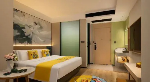 Семейный тент Yuzi Qingju Hotel